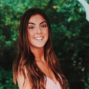 Meet your Posher, Lily